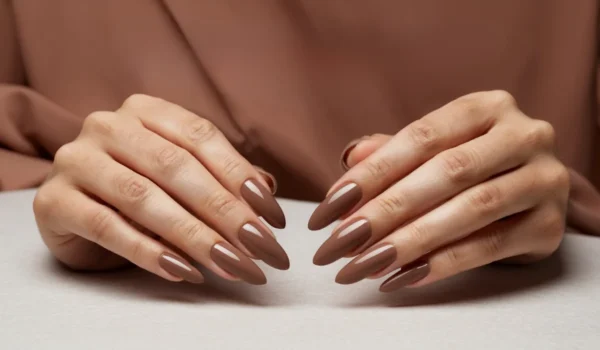 How to Get the Perfect Light Brown Nails Color backstageviral.com